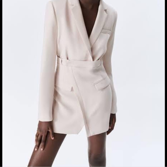 Luxurious Cream blazer dress - Picture 10 of 10